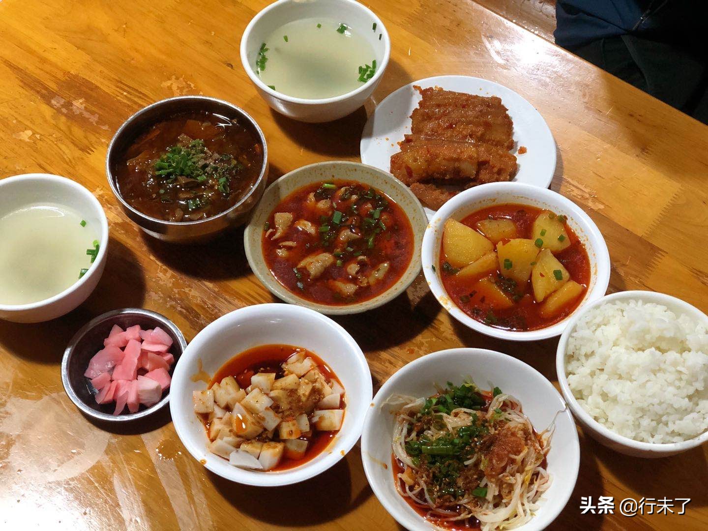 不负金秋香格里拉环线骑行视频,不负金秋千里骑行15天