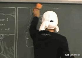 让我们的青春哭成狗，只是他彪悍人生里一件小事