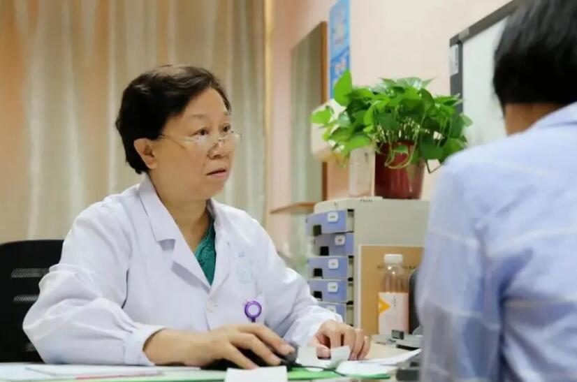 腹大如球的女子怎么样了,肚子里有个瘤越长越大是恶性的吗