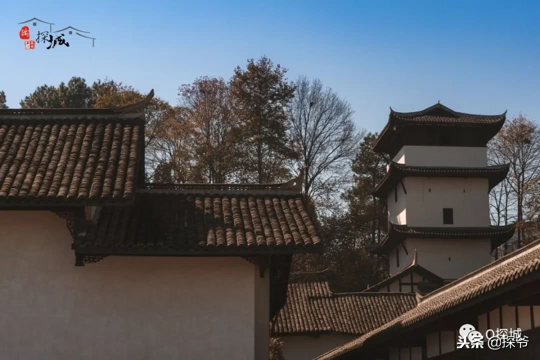 重庆小故宫红墙,重庆魔鬼山城一日游
