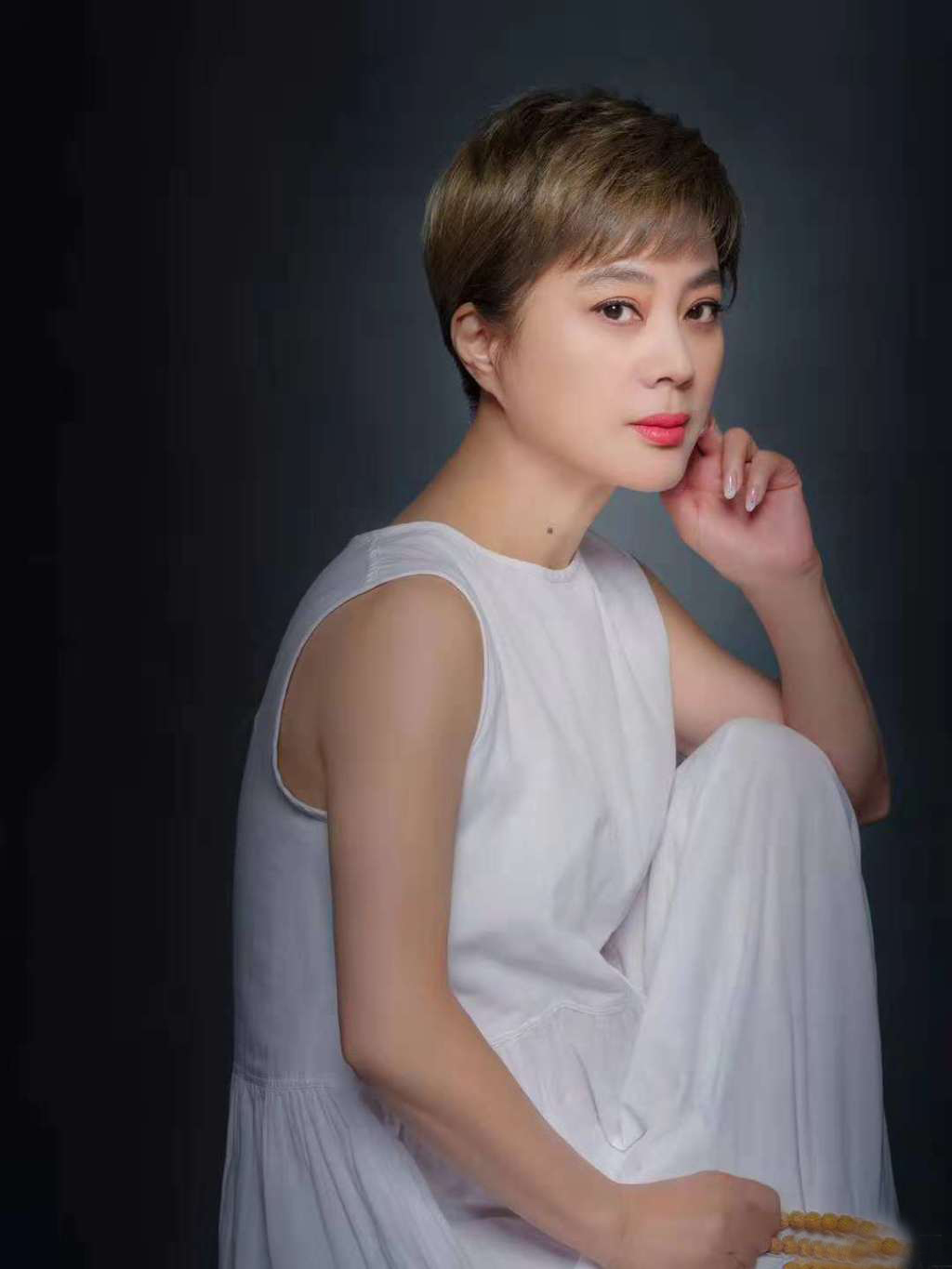 甜歌皇后李玲玉突然出场,甜歌皇后李玲玉早期作品