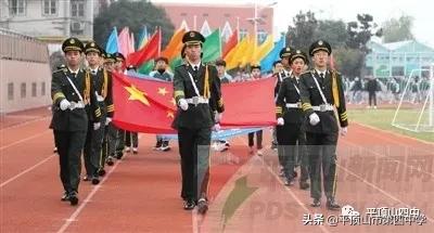 奋进中崛起的市四中系列报道之一:严抓德育不懈怠特色教育显魅力