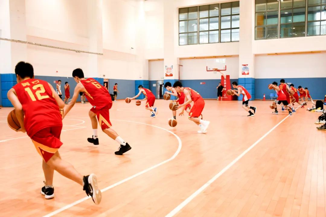 铆足干劲全力以赴冲刺四季度,铆足干劲全力启航