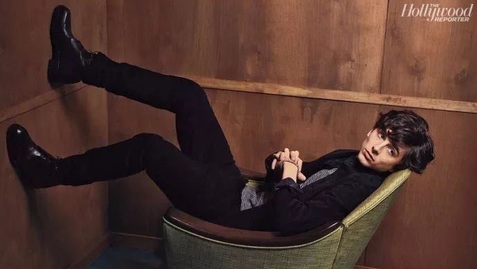 西尔莎罗南获金球奖,文娱有料