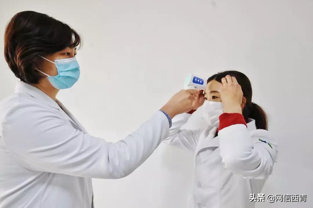 非接触式红外体温计开关,非接触式体温计测量什么位置准确