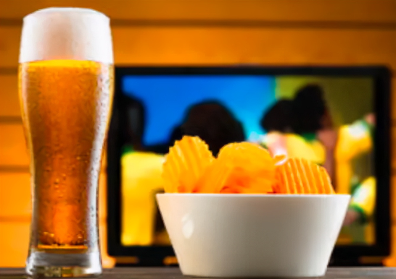 袋装薯片里的气体有什么作用,罐装薯片没拆封鼓气了能吃吗