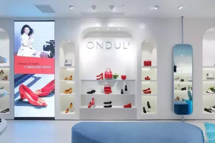 服装行业关店潮与开店潮,2020年必看的服装店经营趋势