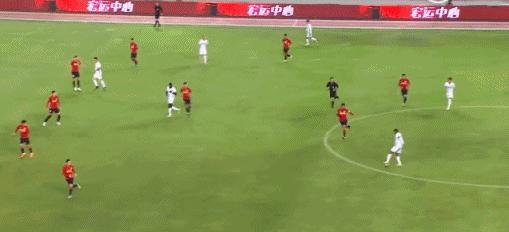 国足十大名场面郑智旋风腿,国足丢球集锦