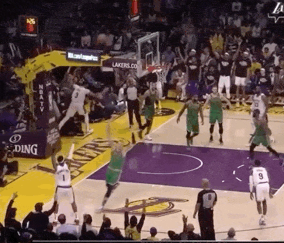 詹姆斯续约湖人的2大条件曝光,湖人完成重量级签约