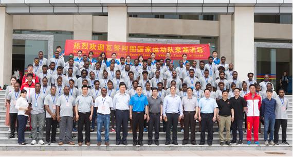 体育学院展飒爽英姿扬青春风采,体育学院朝气蓬勃