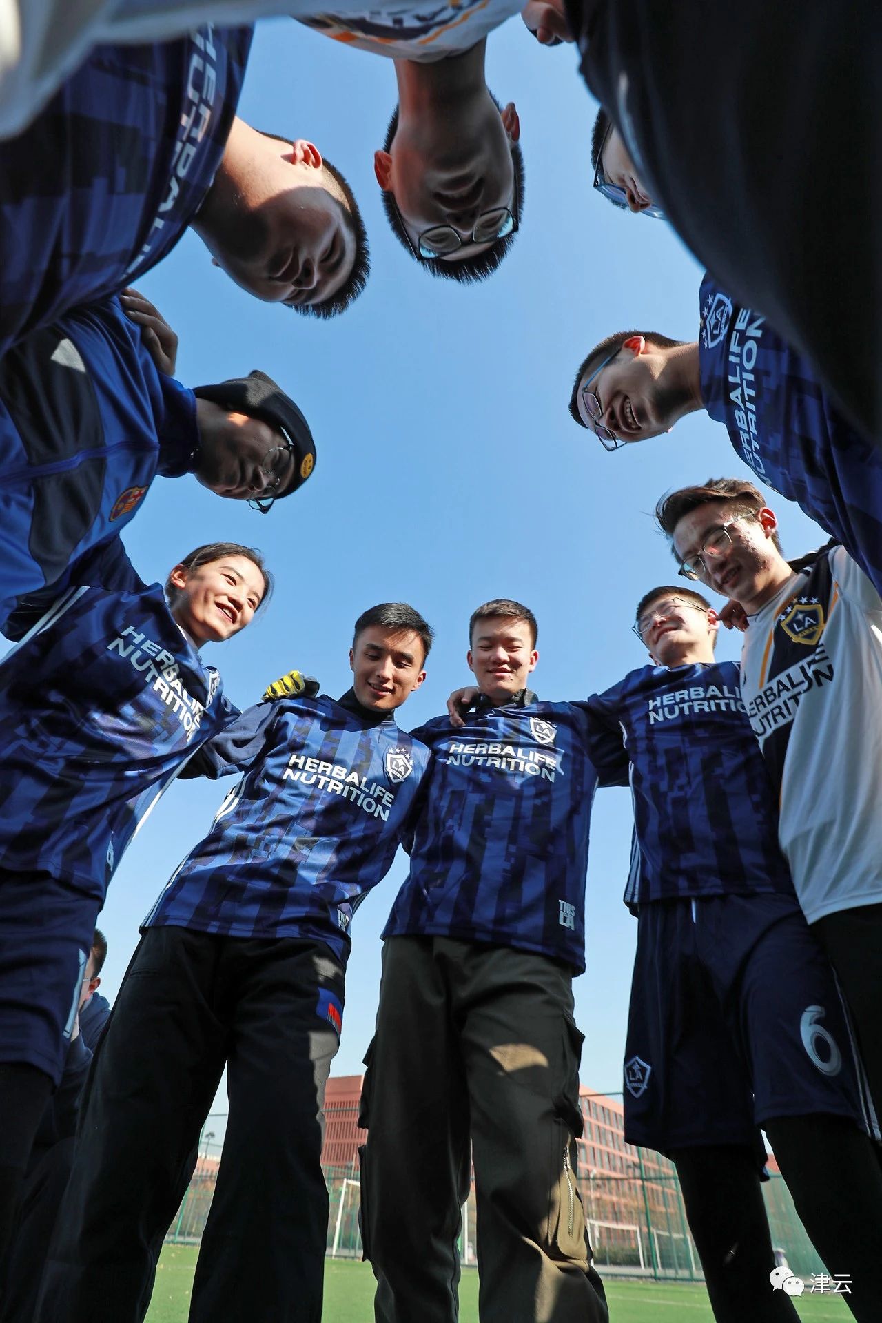 丁真藏族姑娘照片,丁真直播藏族女孩唱歌