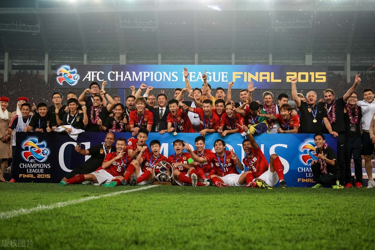 世界著名足球队队徽和标志,足坛十大顶级球队