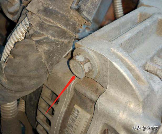 2万公里贬值80多万，45万买辆V8+6.4L的JEEP大切诺基SRT还值吗？