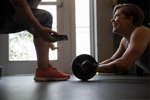 健身后肌肉的正确感觉,健身一段时间后再练肌肉没有酸胀