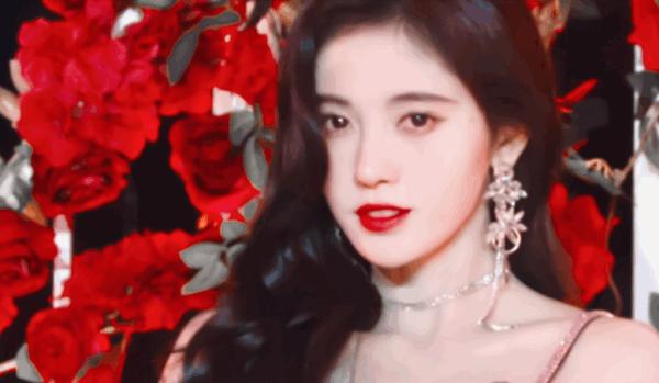 鞠婧祎卷发怎样用卷发棒卷,鞠婧祎从活泼变文静