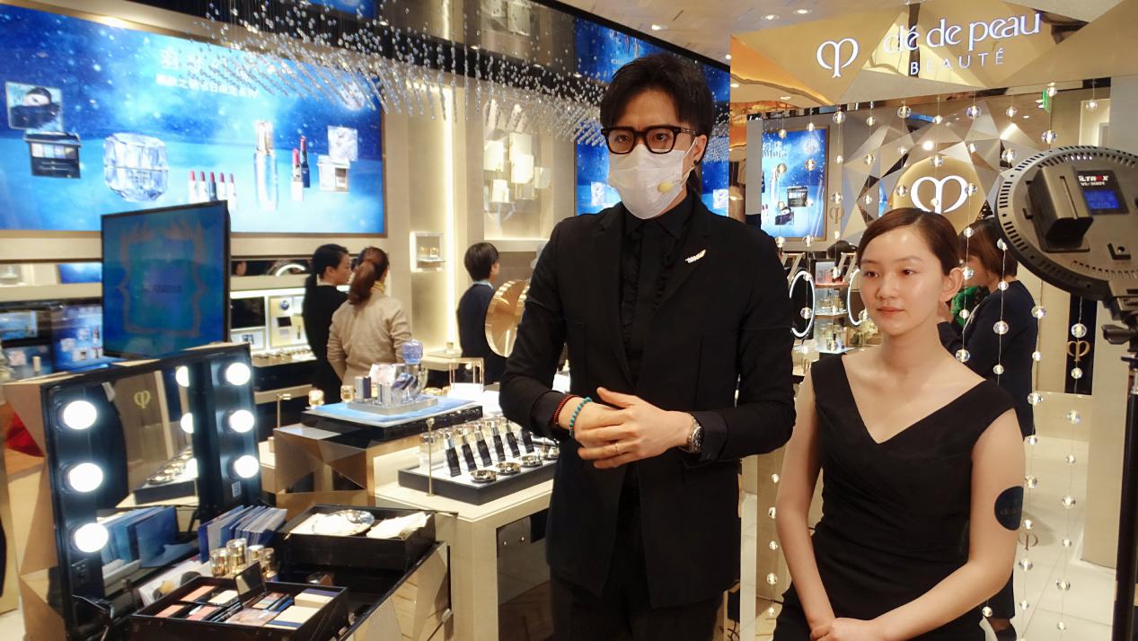 光耀觉醒与梦焕变，CPB肌肤之钥兰州国芳店璀璨开幕