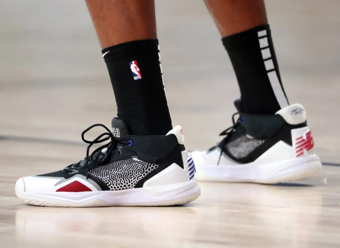 nba球员上脚球鞋库里,nba球星上脚球鞋乔丹