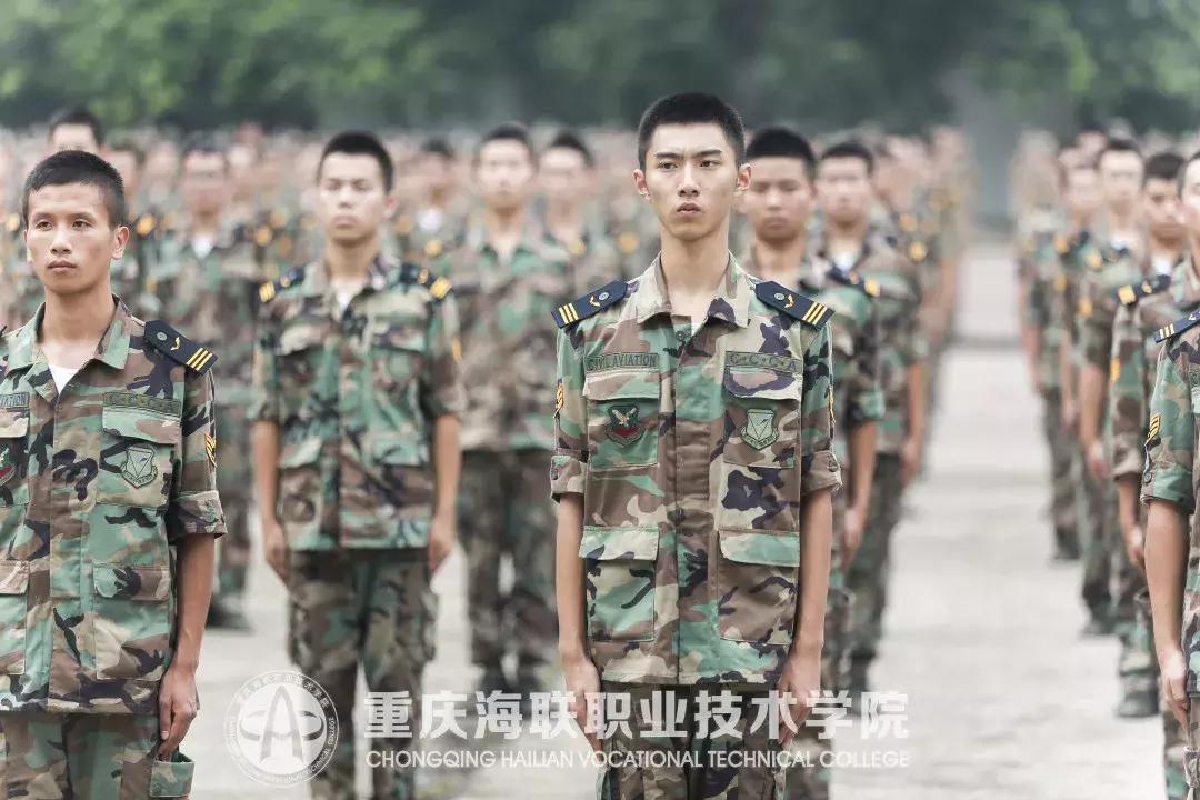 Hello小萌新:学长学姐亲身示范，这本“学生职业形象教科书”请熟读