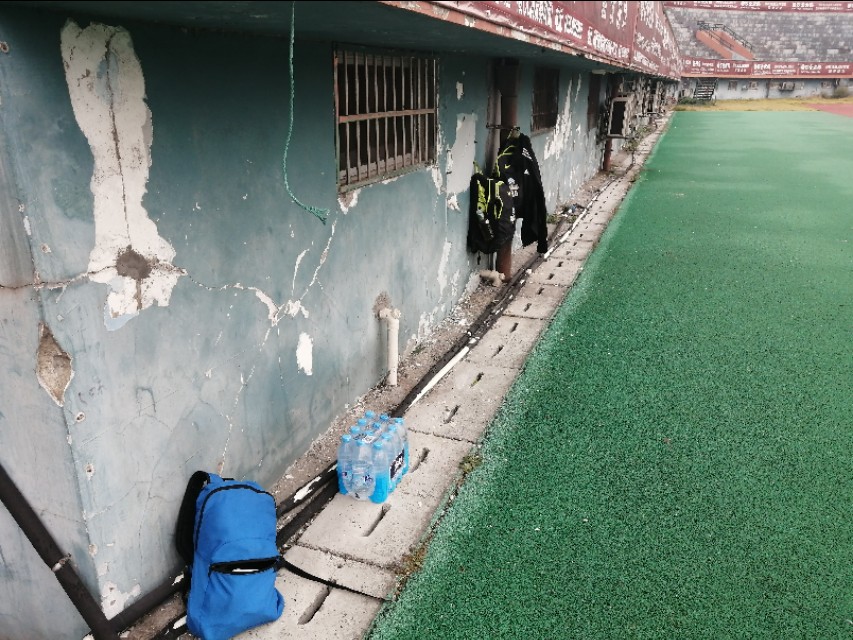 野球场足球阶段,足球野球场如何选队友