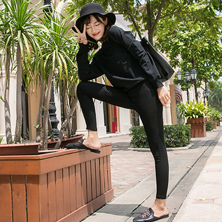 靴子裤子今年最流行的穿搭,裤子靴子秋冬这样穿时髦又保暖