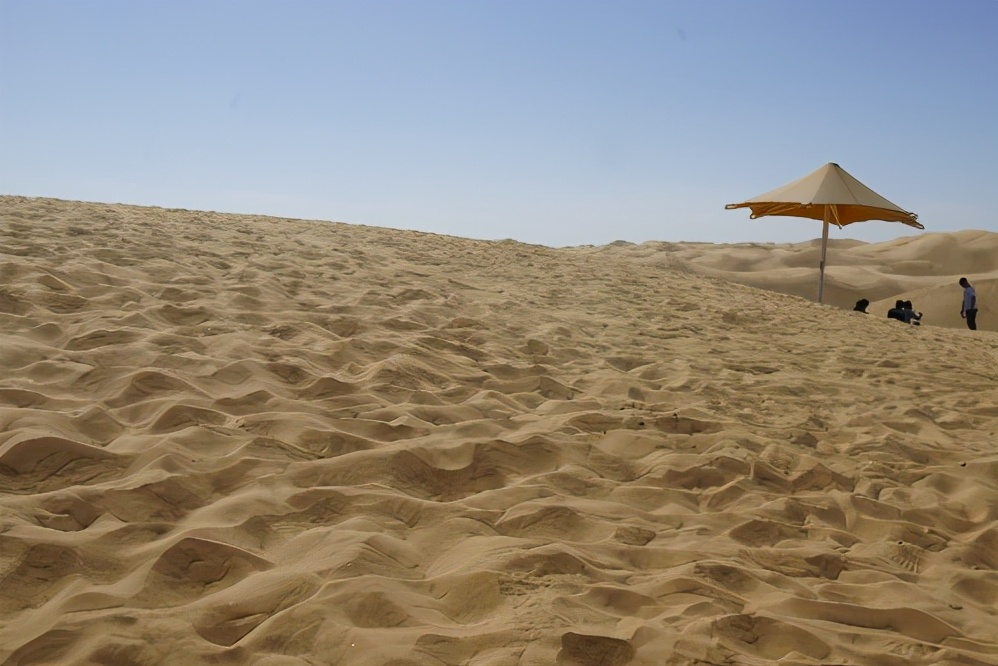 沙漠里面哪来的那么多的沙子,沙漠那么多沙子为什么没人挖