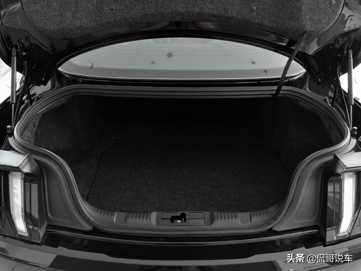 进口跑车最便宜的,福特mustang2019款2.3lecoboost