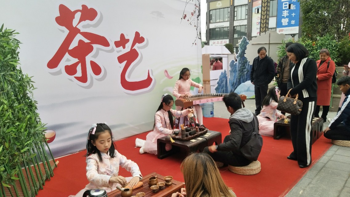 金猪辞旧玉鼠迎新,金猪纳福辞旧岁