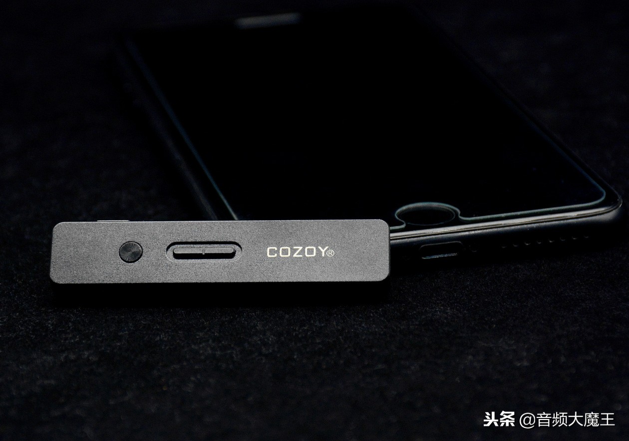 COZOYTAKTPRO迷你解码耳放评测：如影随形，称“芯”之作