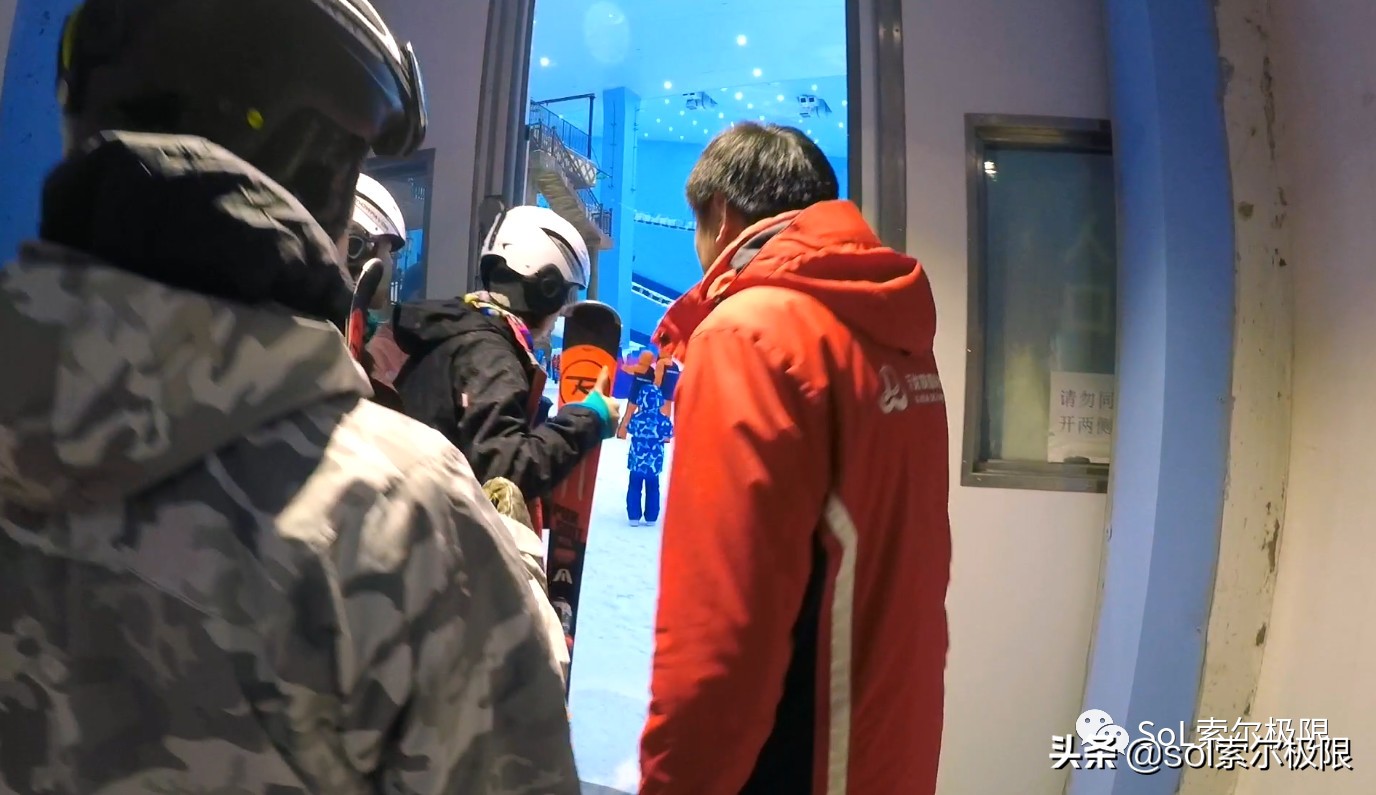 融创雪世界广州能滑多久,融创雪世界广州攻略视频