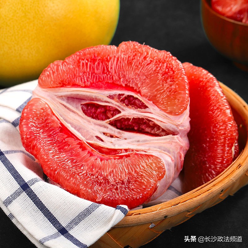 拼多多力保大闸蟹赶上中秋餐桌,中秋月饼推荐平价拼多多