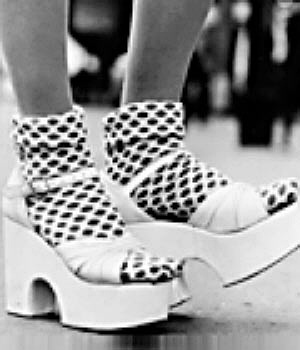 aj鞋多少年历史,中国鞋子的历史变迁