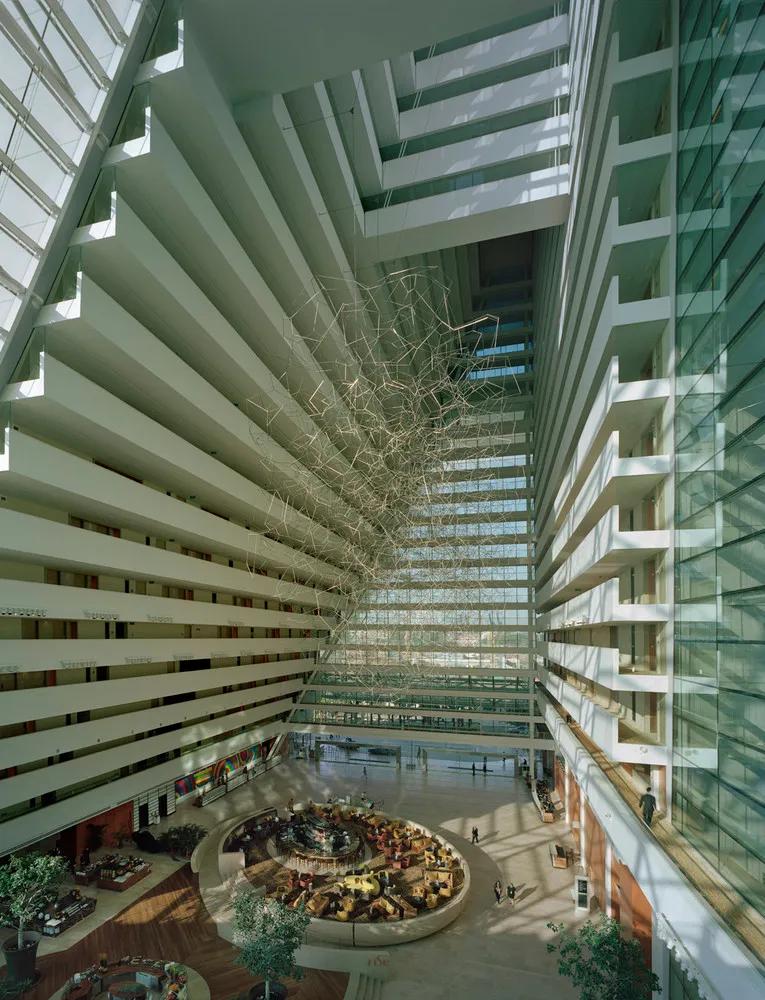 柯南居然来过这里？巨资打造的综合豪华娱乐城，最大的公共悬臂