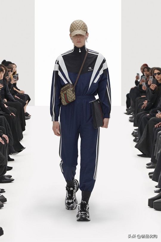 balenciaga克隆秀场,balenciaga21年时装秀