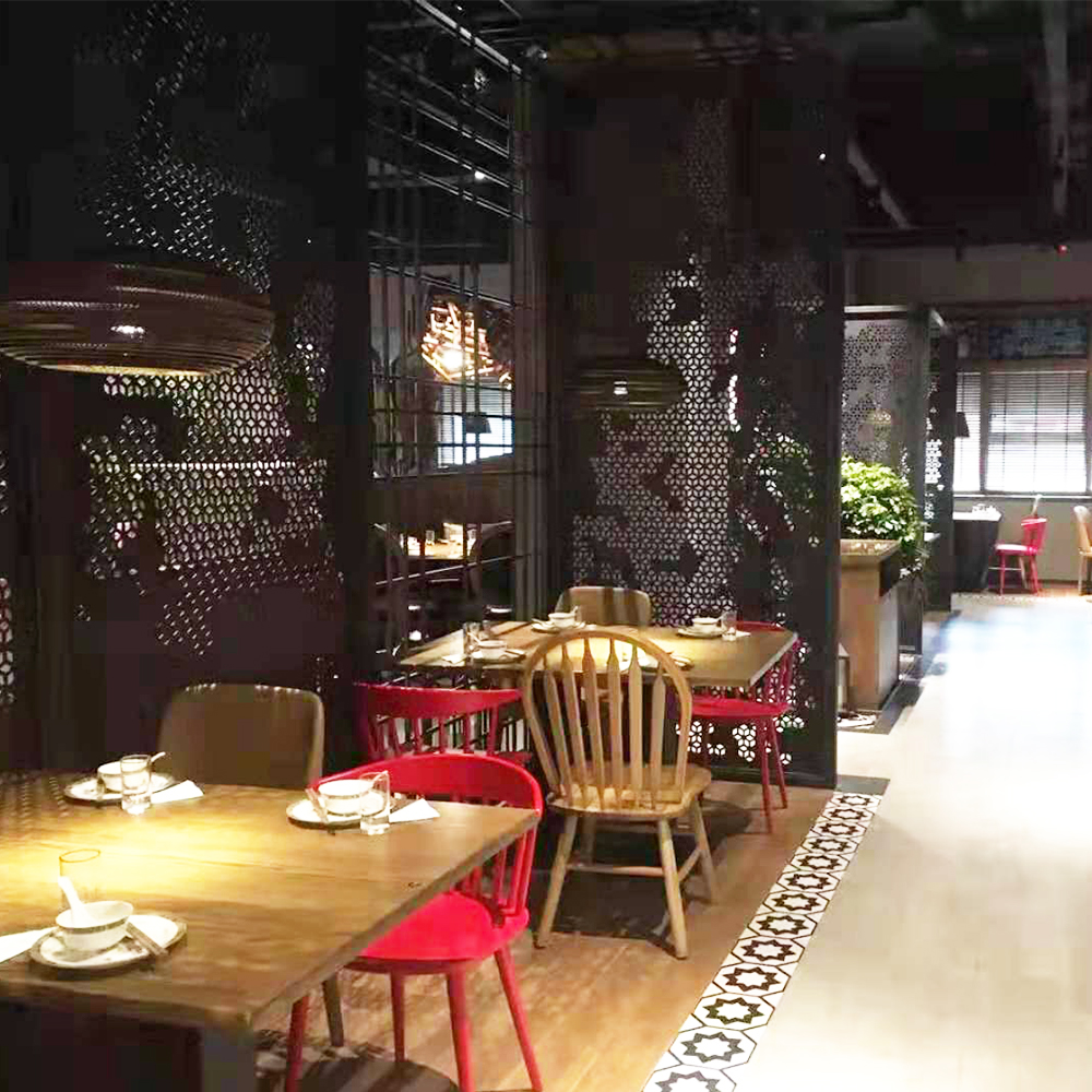 简单省钱的餐厅隔断,餐厅和客厅吊顶隔断好还是一体好