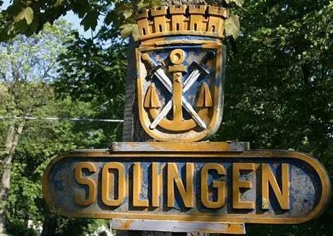 天猫绝了！30+道工序，成人“国宝”八件套仅199，拼多多：算你狠