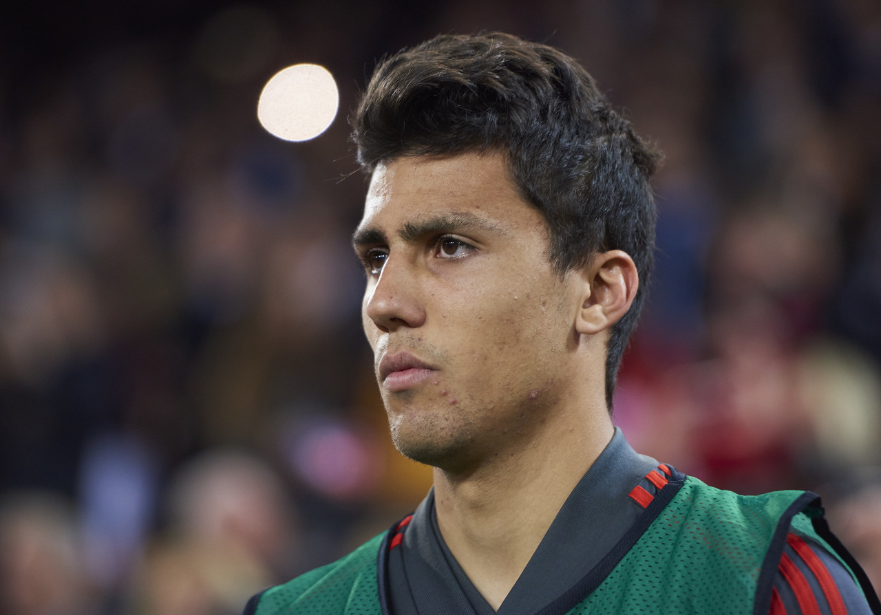 消失的中轴线金元足球下最稀缺的三大位置（二）：中场铁闸