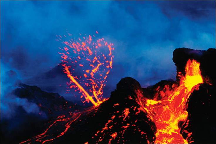 玻璃颅骨的背后，是火山带来的覆灭，也是彻底的新生
