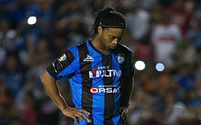 传奇巨星罗纳尔迪尼奥纪念赛,罗纳尔迪尼奥童年集锦