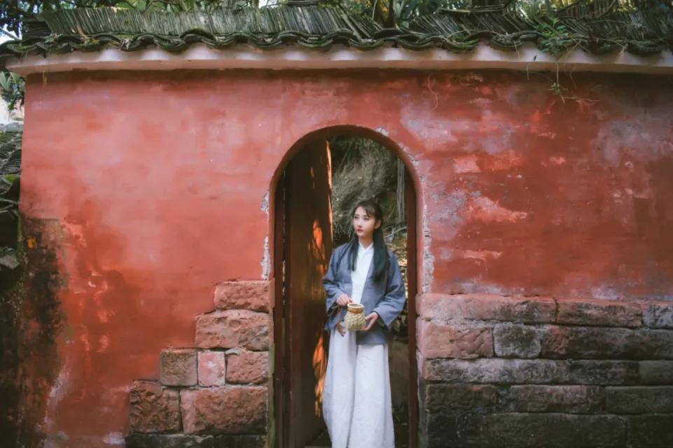 五一山顶云海露营攻略,云海悬崖旅游攻略