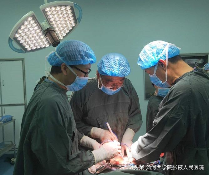 80多岁腹膜后肿瘤,高龄腹腔良性肿瘤手术风险