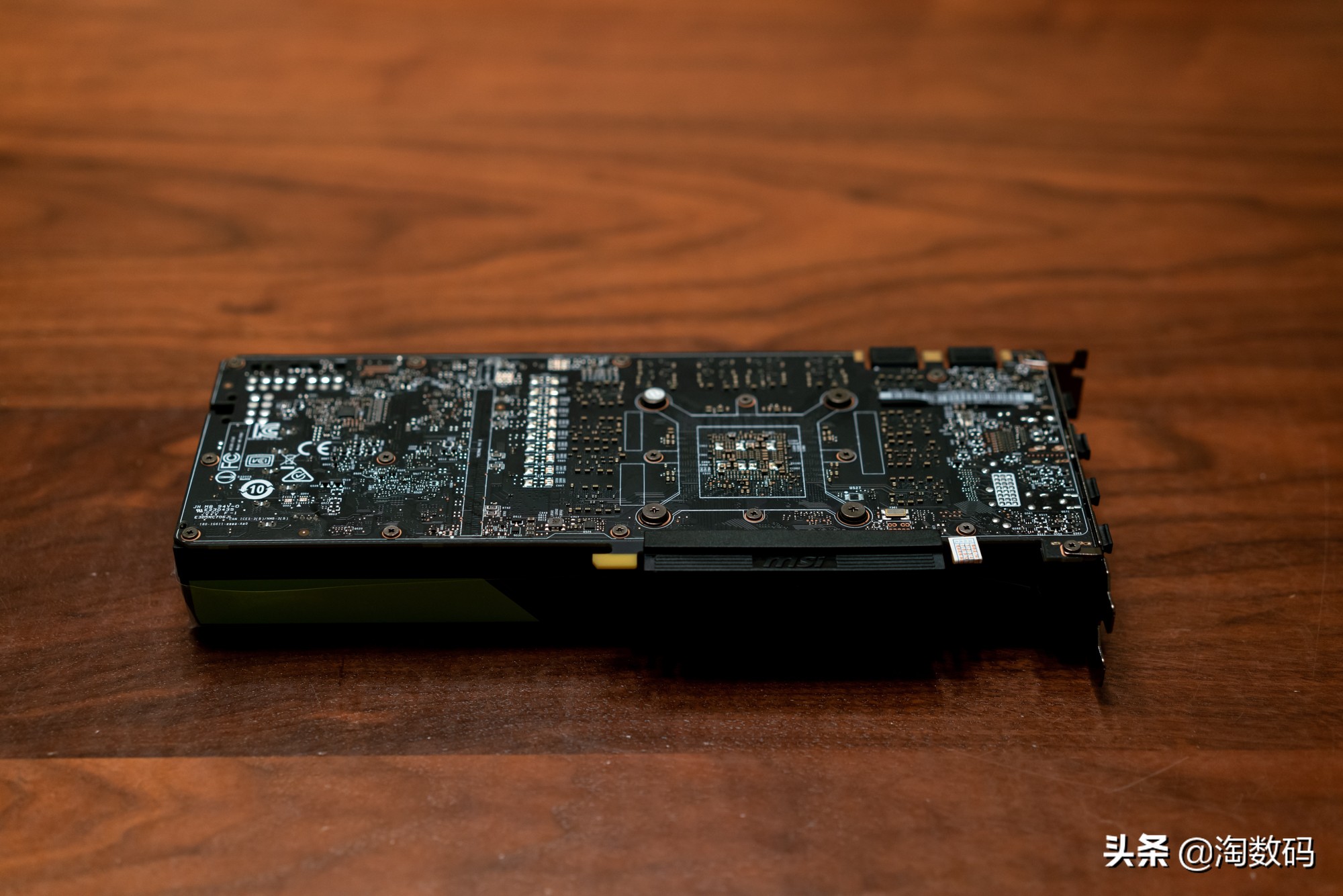 微星1080ti11gaero,微星1080aero显卡测评