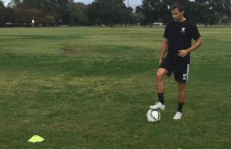 足球长传球的技术要点,足球技巧长传球