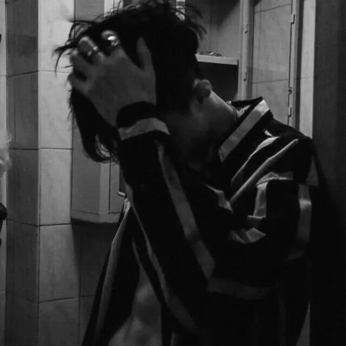 超丧成熟稳重的头像男,丧到极致的男生头像真人