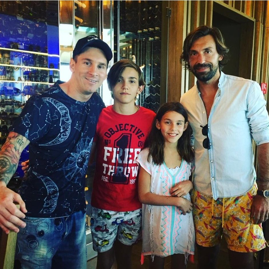 皮尔洛和c罗的任意球,皮尔洛面对哈维