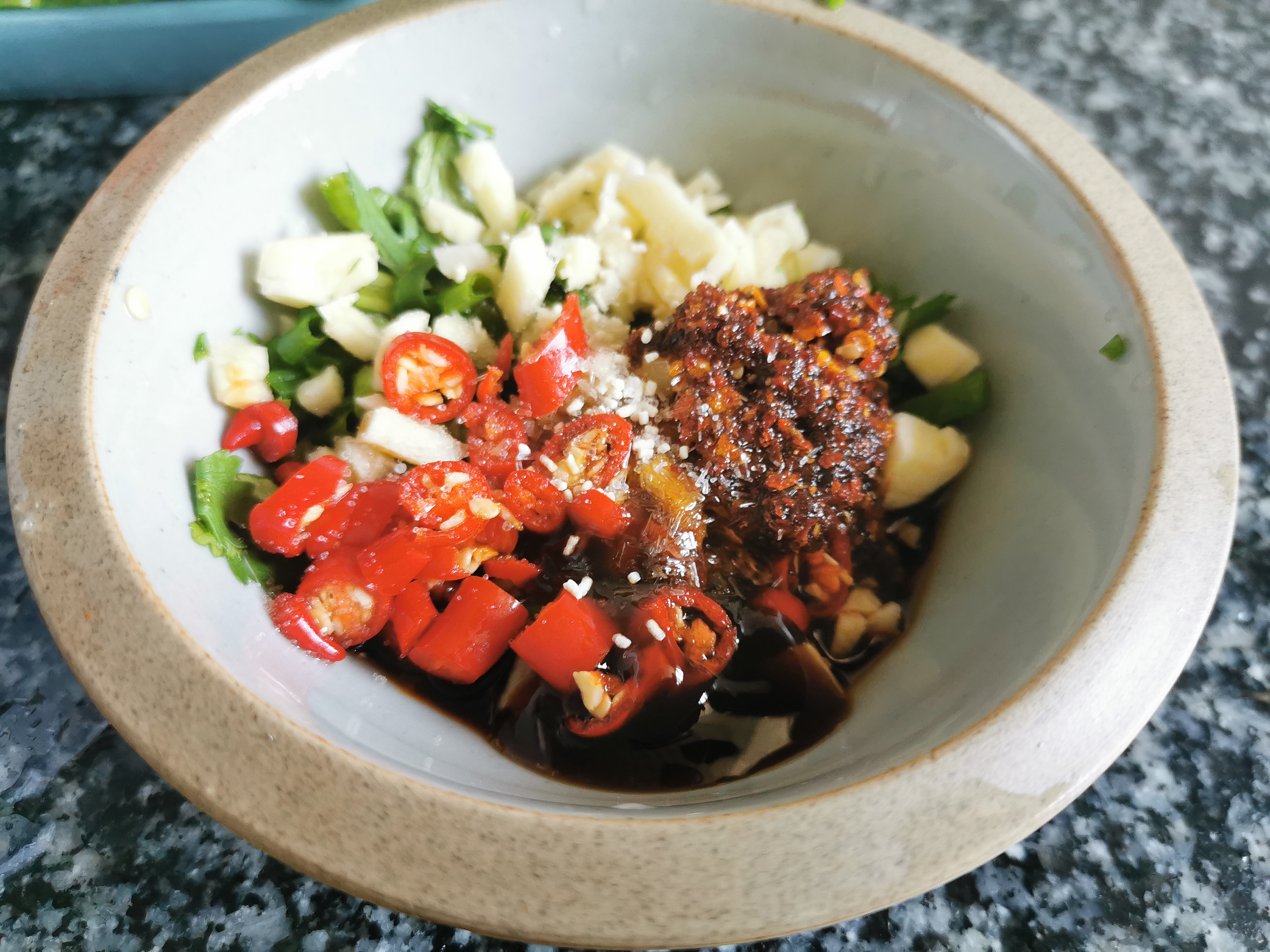 卤肉剩下汁子怎么做好吃,卤肉的汤汁怎么二次使用做面条