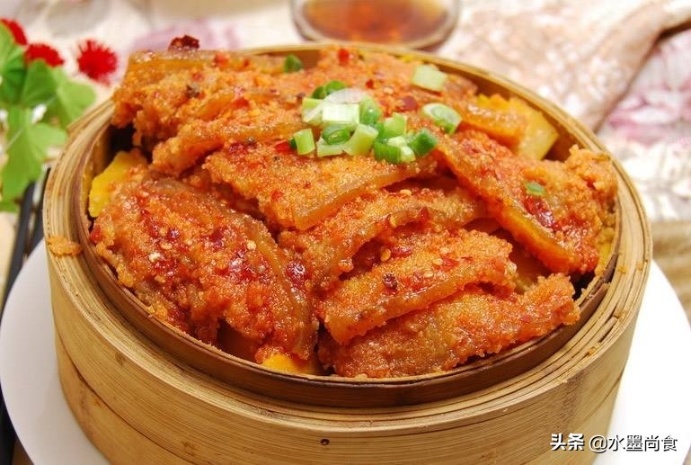 制作粉蒸肉用哪些食材,粉蒸肉的家常做法要不要加水