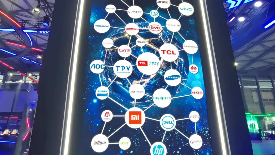 这届年轻人都在刷的屏，被TCL悄悄干到了世界第一