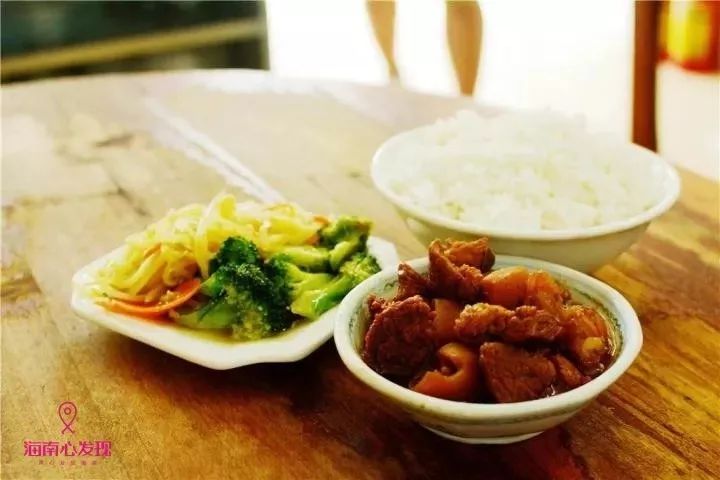 猪脚饭陪海口人长大，海口人陪猪脚饭老去