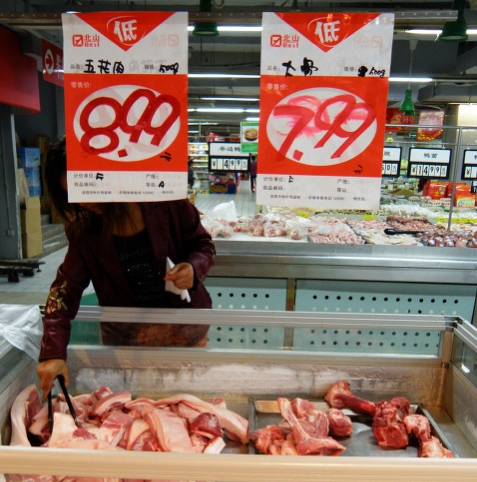 猪价暴涨突然又暴跌什么套路,猪价连续下降猪肉真要便宜了吗