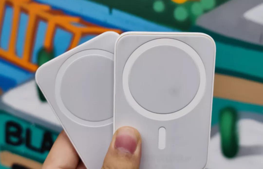 华强北鬼市苹果充电宝,华强北山寨苹果119元